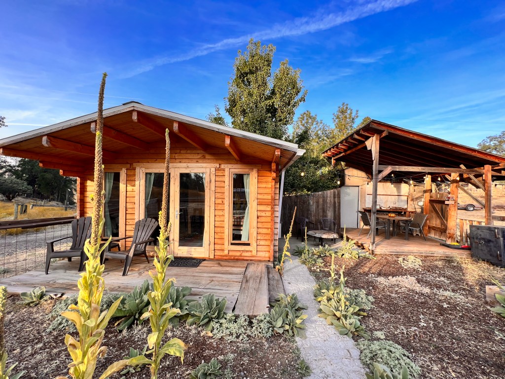 Cozy Farmyard Cabin Near Yosemite – Coarsegold,&nbsp;California