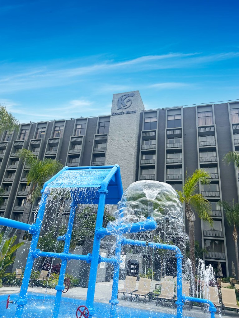 Our Review of the Newly Renovated Knott’s Berry Farm&nbsp;Hotel